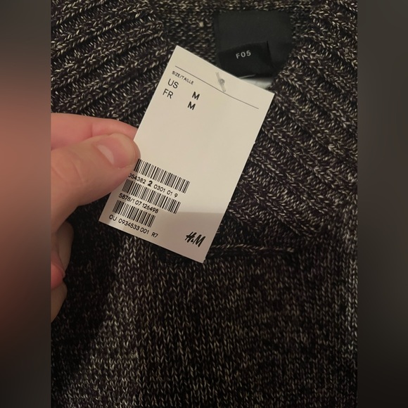 NEW WITH TAG | Men’s H&M Sweater with Collar (Size Medium) - Picture 4 of 4